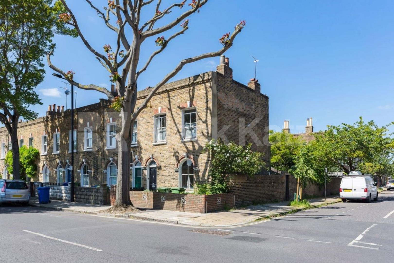 Great Terraced House in Bermondsey Lynton Road , Bermondsey